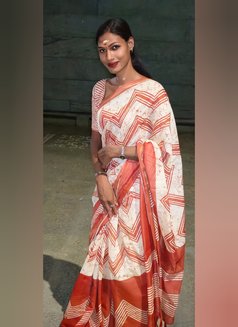 Aaliyah - Transsexual escort in Chennai Photo 1 of 3