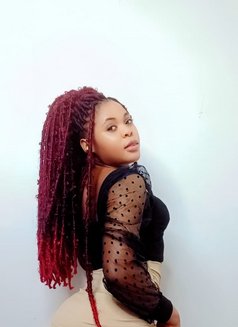 Aaliyah - escort in Abu Dhabi Photo 2 of 3