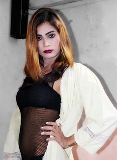 Aaliyakhan - Transsexual escort in Mumbai Photo 3 of 7