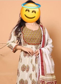 Aalya - escort in Chennai Photo 3 of 3