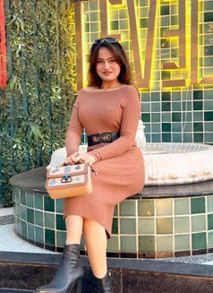 Aalya - escort in Guangzhou Photo 1 of 4