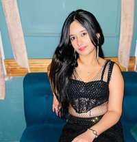 Aalya - escort in Paris
