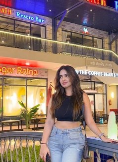 Aalya - escort in Surat Photo 3 of 3