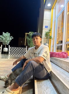 New man and first time - Male escort in Muscat Photo 1 of 12