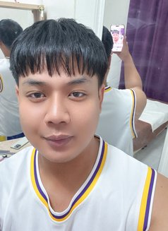 New man and first time - Male escort in Muscat Photo 5 of 12