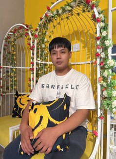 New man and first time - Male escort in Muscat Photo 6 of 12
