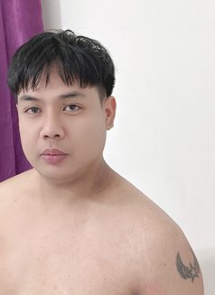New man and first time - Male escort in Muscat Photo 8 of 12
