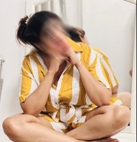 Aami - escort in Dubai