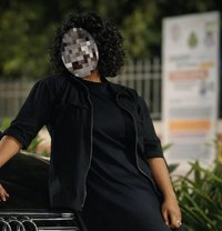 Aami - escort in Dubai