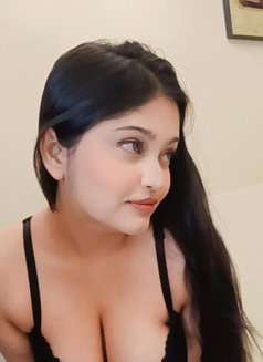 Aamina - puta in Kolkata Photo 1 of 2