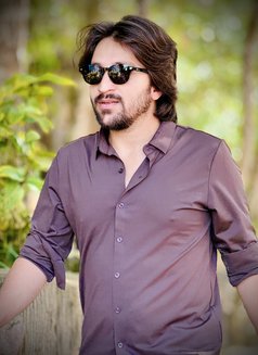 Aamir - Male escort in Doha Photo 4 of 4