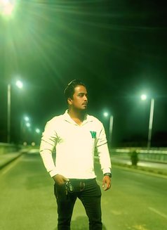 Aamir Mansuri - Intérprete masculino de adultos in Surat Photo 3 of 3