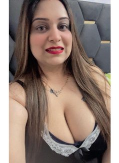 Aanchal Independent🥰 - escort in Surat Photo 1 of 9