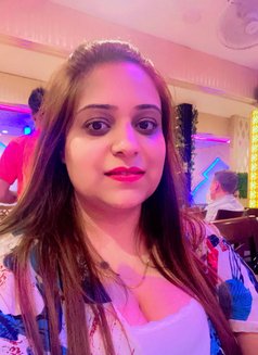 Aanchal Independent🥰 - escort in Surat Photo 7 of 9