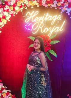 Aanchal - puta in New Delhi Photo 1 of 1