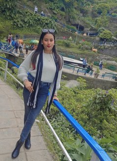 Aanchal Sharma - escort in Chandigarh Photo 5 of 6