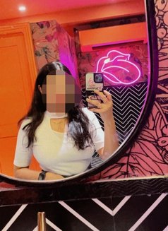 Aanju Singh Real meet or cam show - escort in Hyderabad Photo 3 of 5