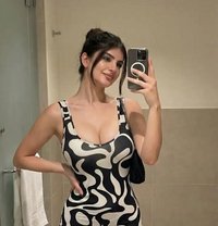 Aanushka - escort in New Delhi