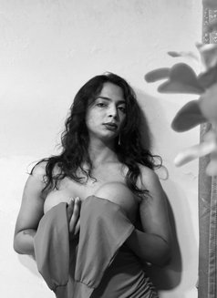 Aaradhya 69 - Acompañantes transexual in Surat Photo 1 of 1