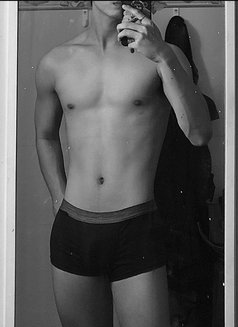 Aarav - Male escort in Bangalore Photo 2 of 3