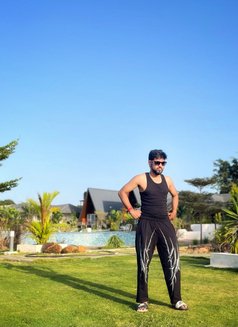 Aarav - Male escort in Bangalore Photo 3 of 3