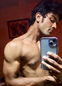 Aarav - Male escort in Mumbai Photo 3 of 5