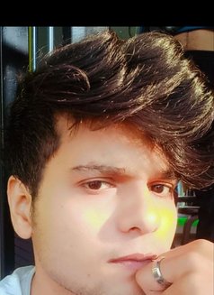 Aarav Sharma - Male escort in Mumbai Photo 2 of 8