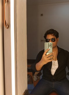 Aarav Sharma - Male escort in Mumbai Photo 5 of 8
