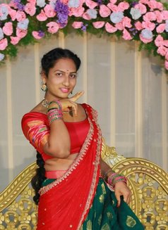 Aarna - Transsexual escort in Hyderabad Photo 1 of 1