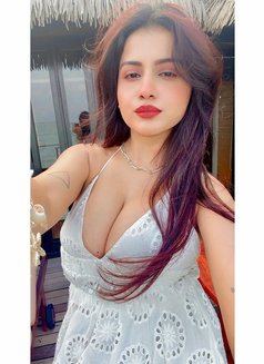 Aarohi - escort in Chennai Photo 2 of 3