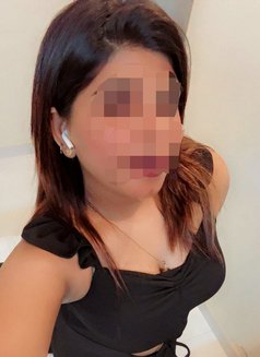Aarohi - escort in Bangalore Photo 1 of 5