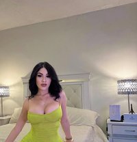 Aarohi - escort in Kolkata Photo 1 of 3