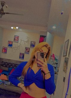 Aarohi - Transsexual escort in Gurgaon Photo 13 of 25