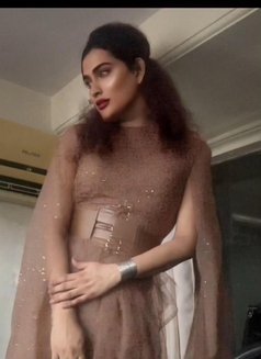 Aarohi - Acompañantes transexual in Mumbai Photo 16 of 17
