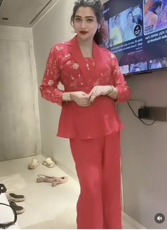 Aarohi - Transsexual escort in Mumbai Photo 16 of 16