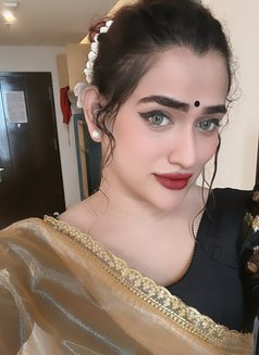Aarohi - Transsexual escort in Mumbai Photo 17 of 18