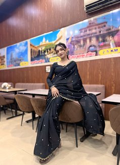 Aarohi Rajput - Transsexual escort in Bhopal Photo 7 of 8