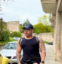 AARON DOMINANT LATIN - Acompañante masculino in Malta