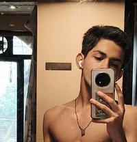 Aaron Crunch - Male escort in Mumbai