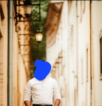 Aaron D Souza - Acompañantes masculino in New Delhi