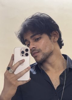 Aaron - Male escort in Bangalore Photo 4 of 4