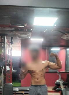 Aaron - Acompañante masculino in Bangalore Photo 7 of 7