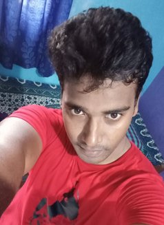 Aaron - Male escort in Dubai Photo 7 of 8