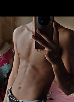 Aaron - Male escort in Mumbai Photo 2 of 3