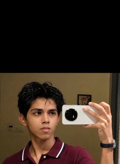 Aaron - Male escort in Mumbai Photo 3 of 3