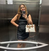 Aaroni Call Girls - escort in Hyderabad Photo 1 of 3