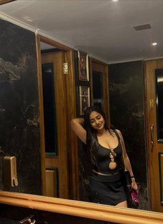 Aaroni - escort in Gurgaon Photo 1 of 3