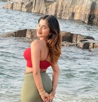 Aaroni - escort in Mumbai