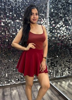 Aaroni - escort in Surat Photo 1 of 2