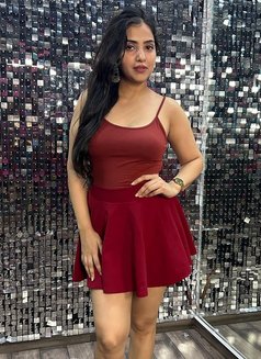 Aaroni - escort in Surat Photo 2 of 2